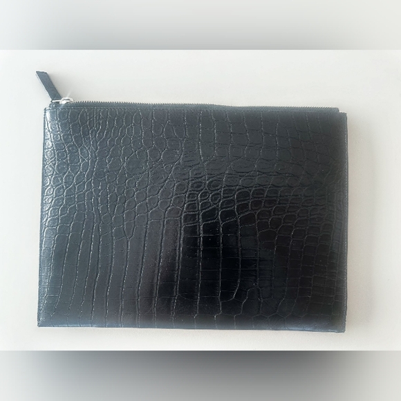 Authentic Saint Laurent Black Croc Embossed Leather Pouch Like New - Picture 5 of 8
